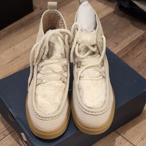 Cole Haan Cream Boots Size 9